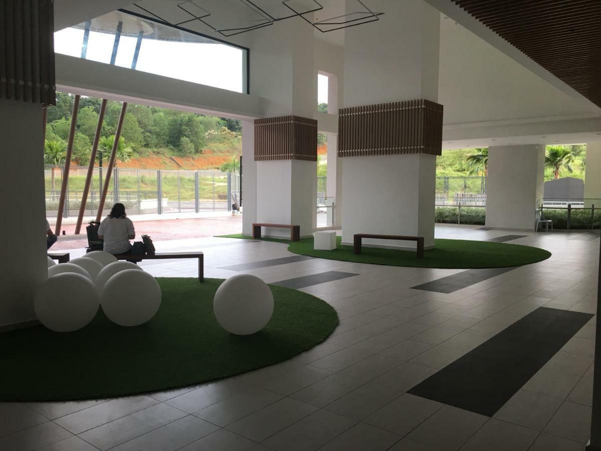 Ioi Conezion Iman'S Home With Pool View Unit Putrajaya Buitenkant foto